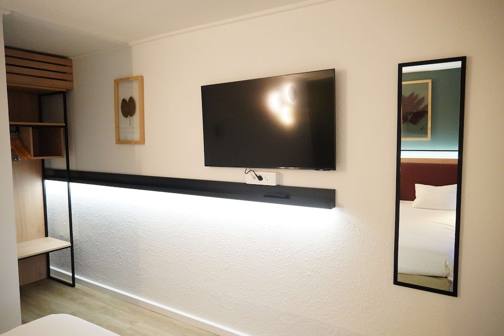 Superior Room, 2 Twin Beds - Photo 4