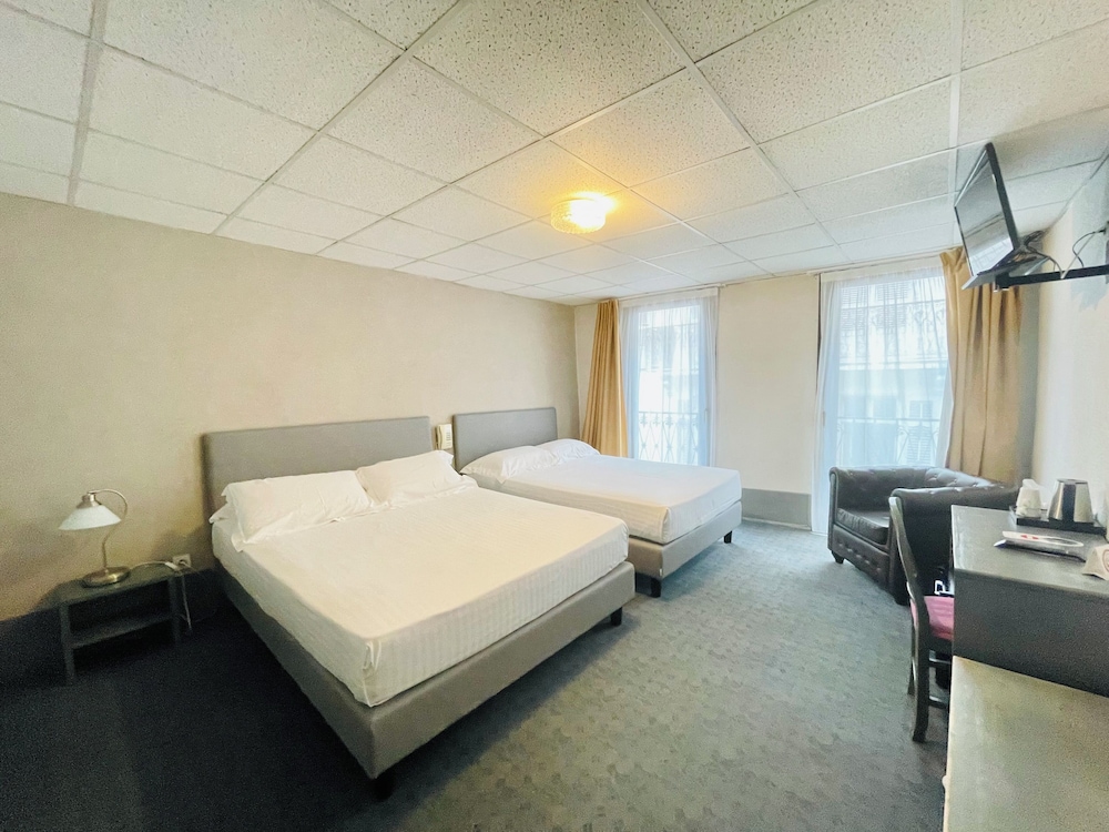 Quadruple Room (for 2 adults and 2 children) photo 1