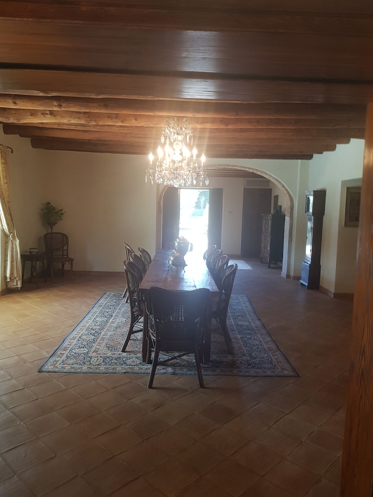 Villa photo 1