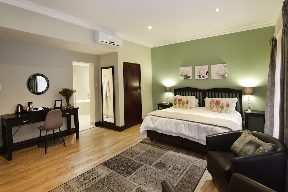 Superior King/Twin Room Private Entrance photo 2