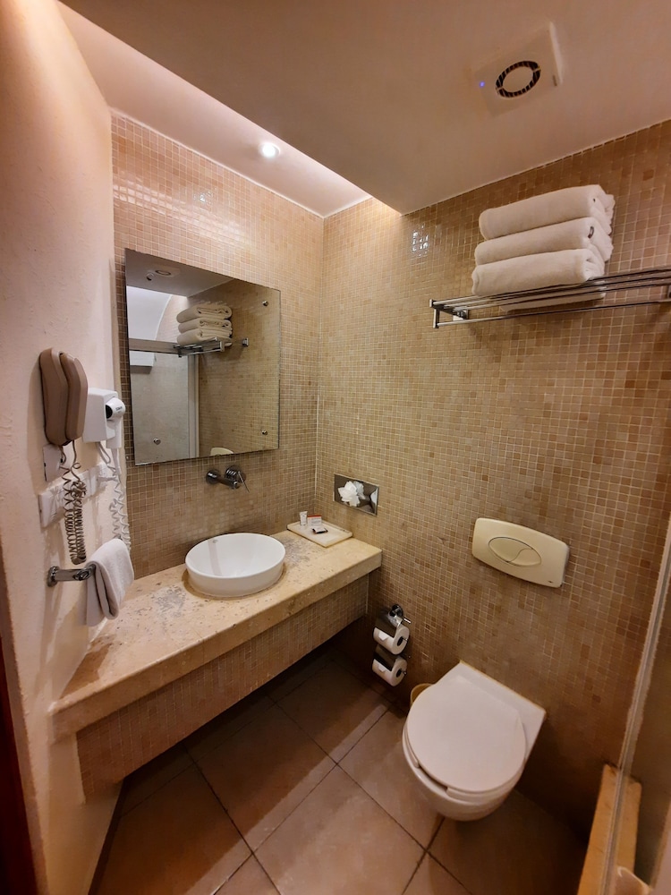 Deluxe Double Room - Photo 5