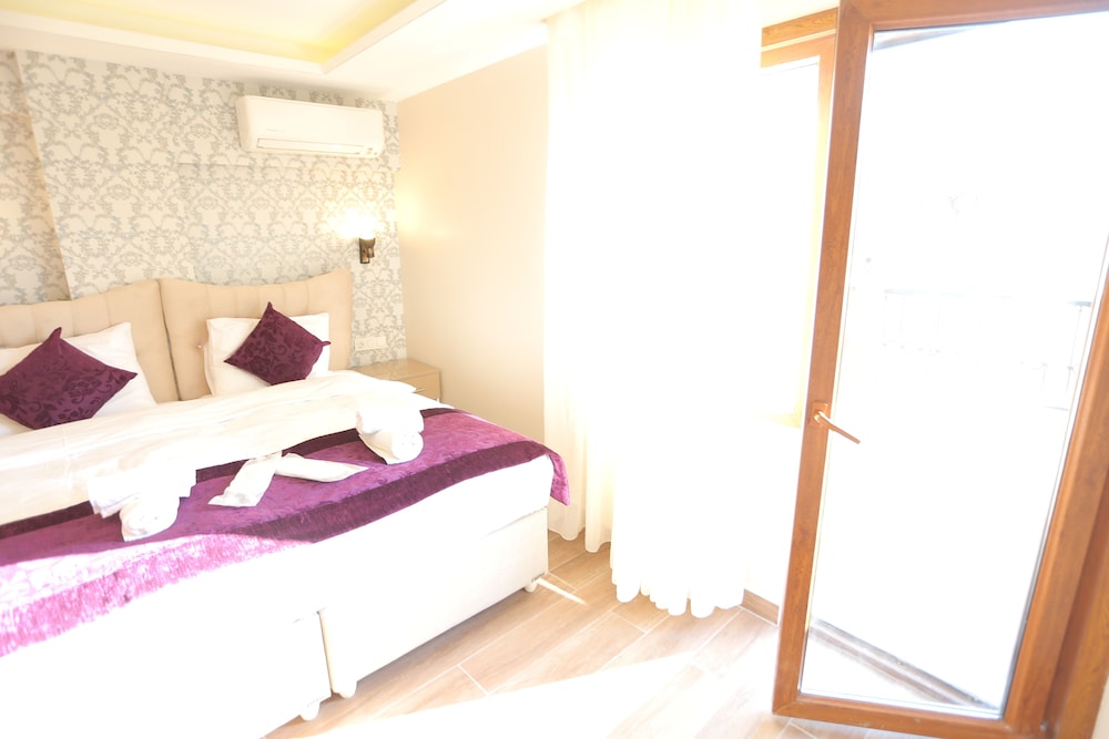 Business Double Room, Balcony, City View photo 2