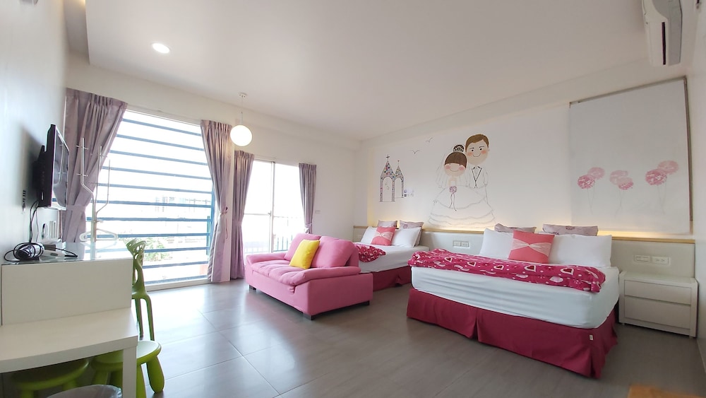 Elite Quadruple Room, 2 Double Beds, Non Smoking photo 1