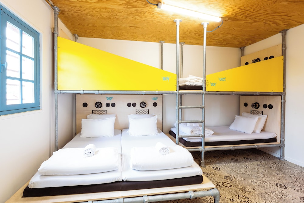 Private Bedroom for 5 people with shared bathroom photo 2