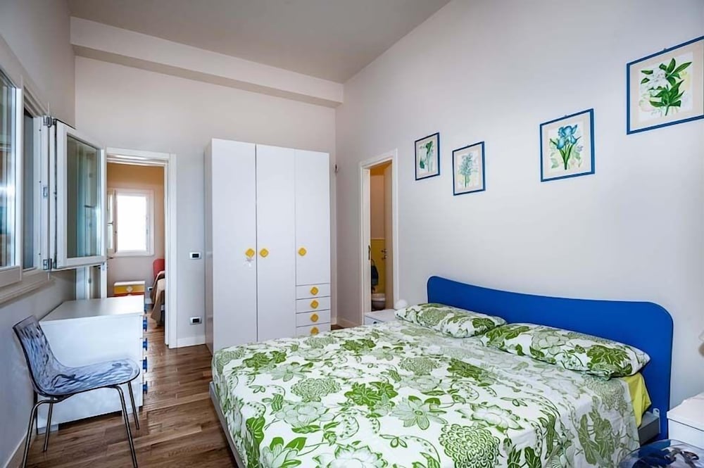 Condo, 2 Bedrooms, Sea View, Beachfront photo 1