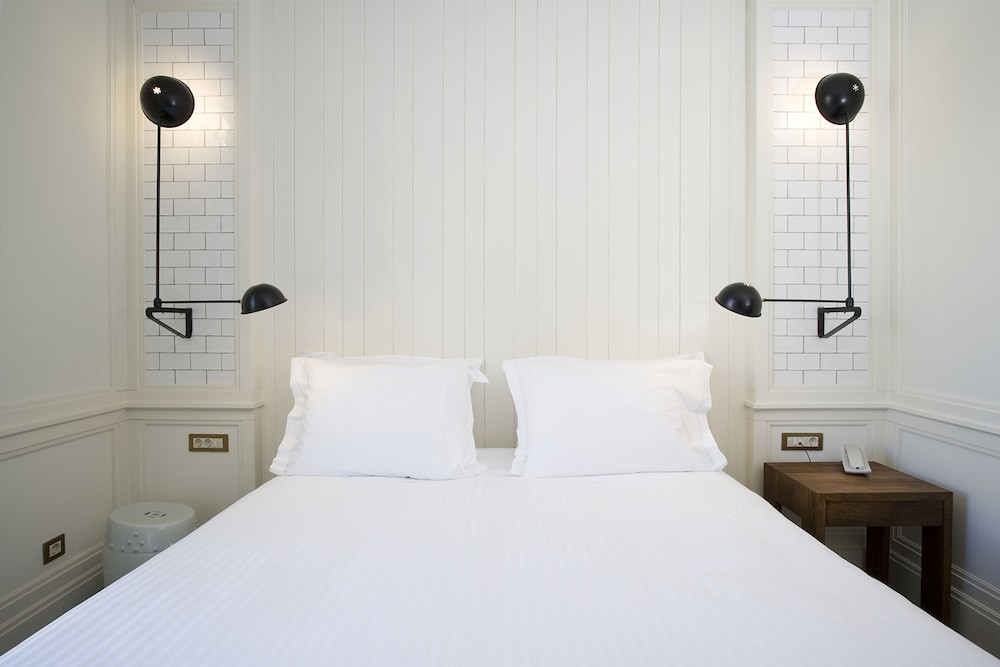 Economy Double Room, 1 Double or 2 Twin Beds photo 3