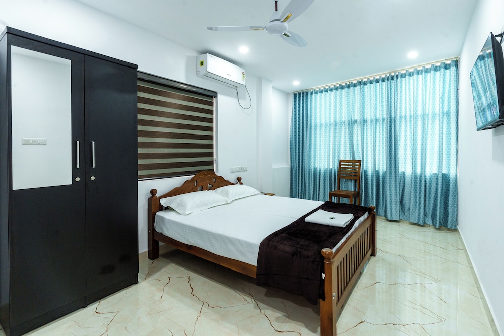 Deluxe Double Room, City View