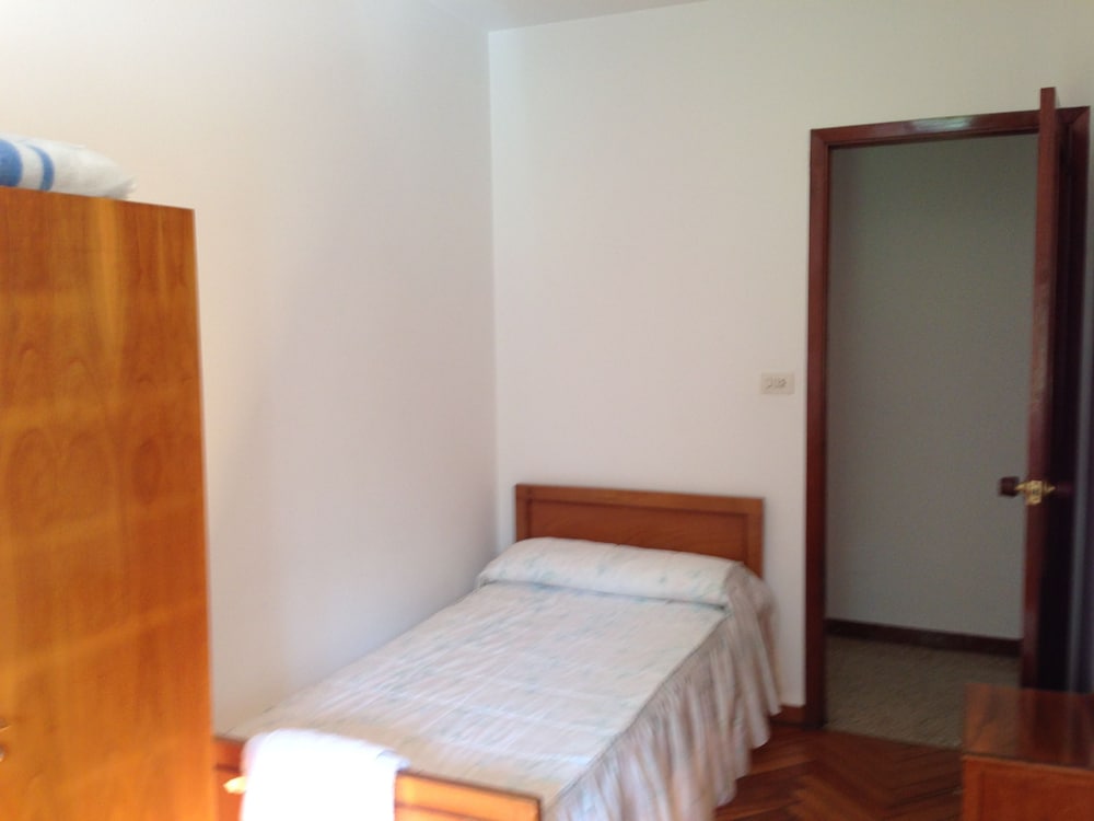 Single Room, Shared Bathroom