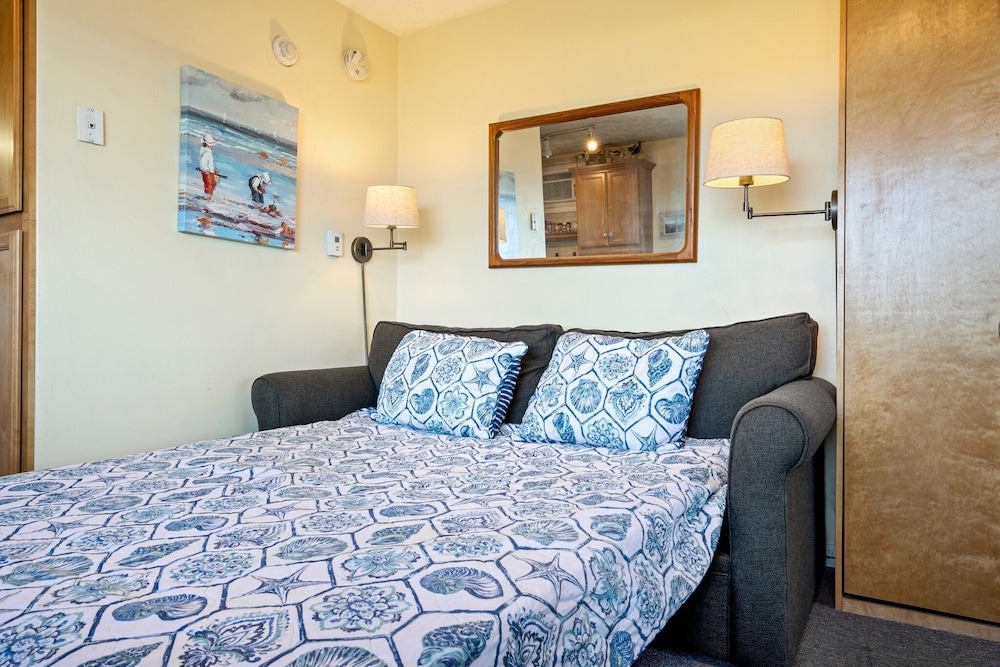 Studio Suite, Multiple Beds, Kitchen, Ocean View (A Wave From It All) photo 3