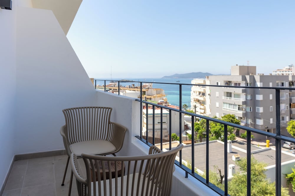 Habitación Doble o Twin Premium, Vista Parcial al Mar