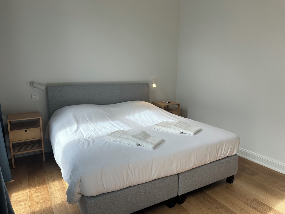 Apartment, 1 Bedroom, Smoking, City View