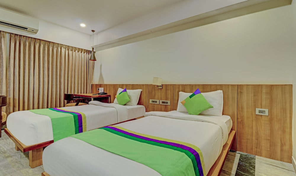 Deluxe Room - Photo 3