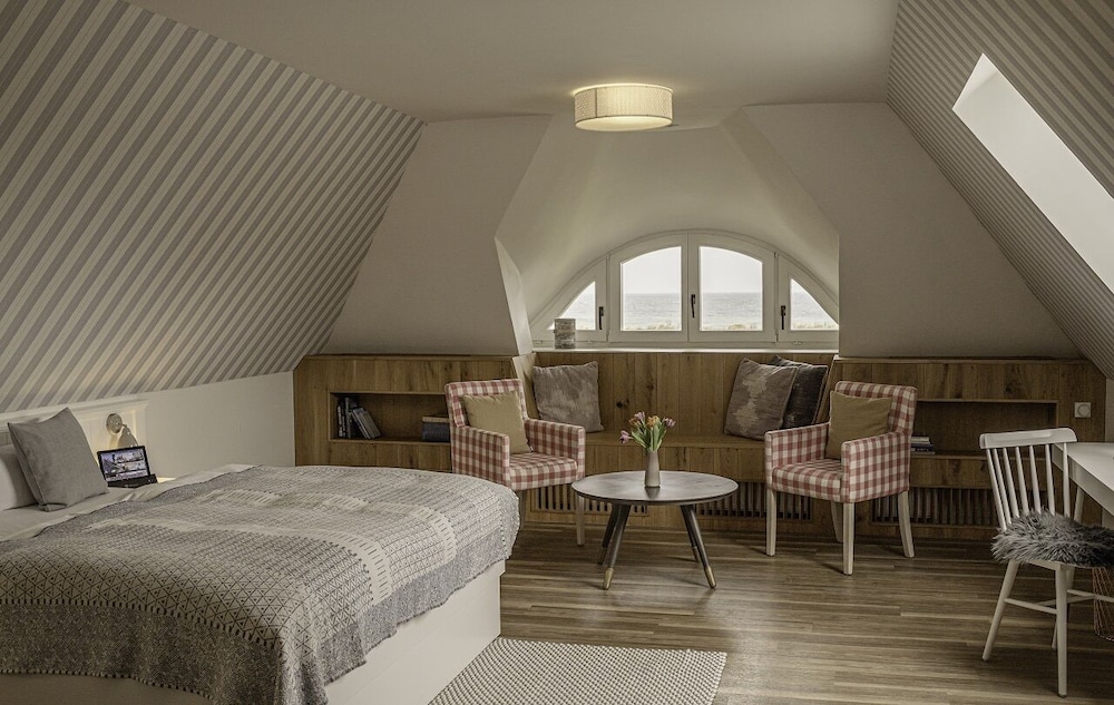 Double Room (Frenzel)
