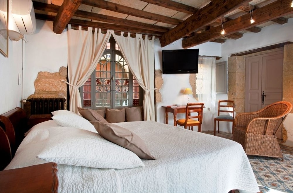 Standard Double or Twin Room, 1 Double or 2 Twin Beds photo 2
