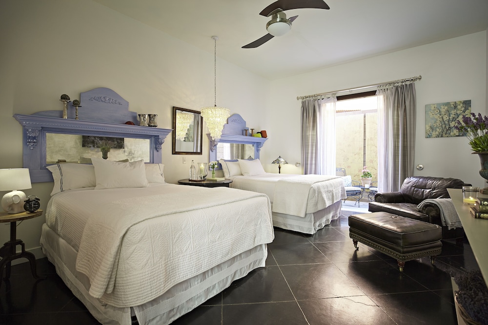 Deluxe Quadruple Room, Ensuite (Ralph & Maggie) photo 1