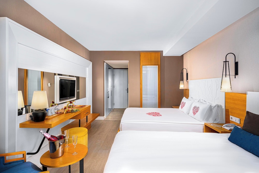 Honeymoon Room with Sea View photo 3