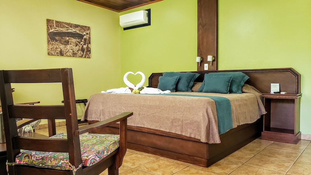 Superior Room, 1 King Bed