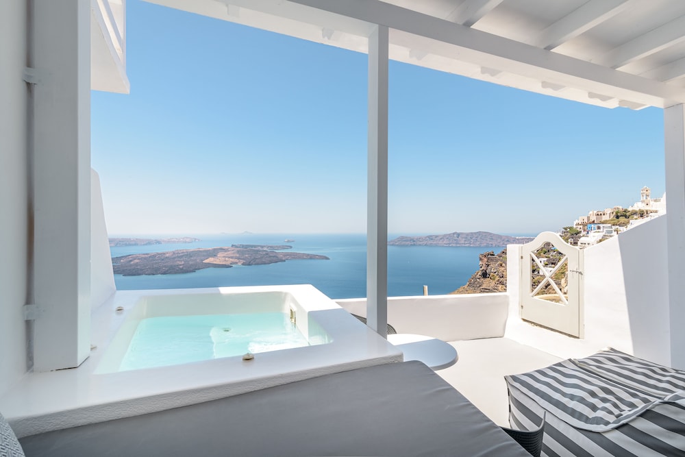 Honeymoon Suite, Jetted Tub, Sea View, Caldera View - Photo 5