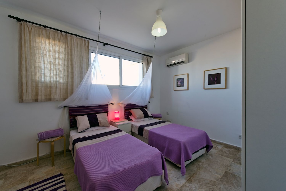 Villa photo 3