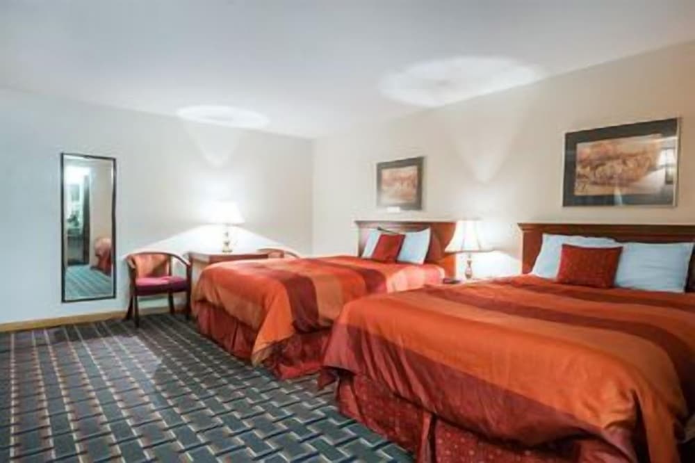 Standard Room, 2 Queen Beds photo 1