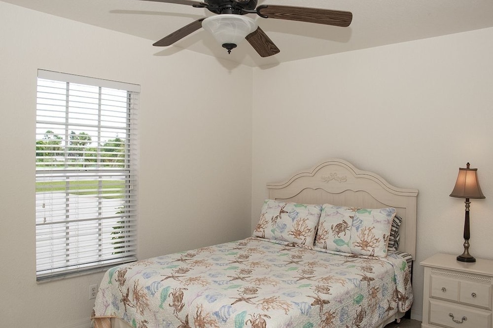 Condo, 2 Bedrooms photo 3