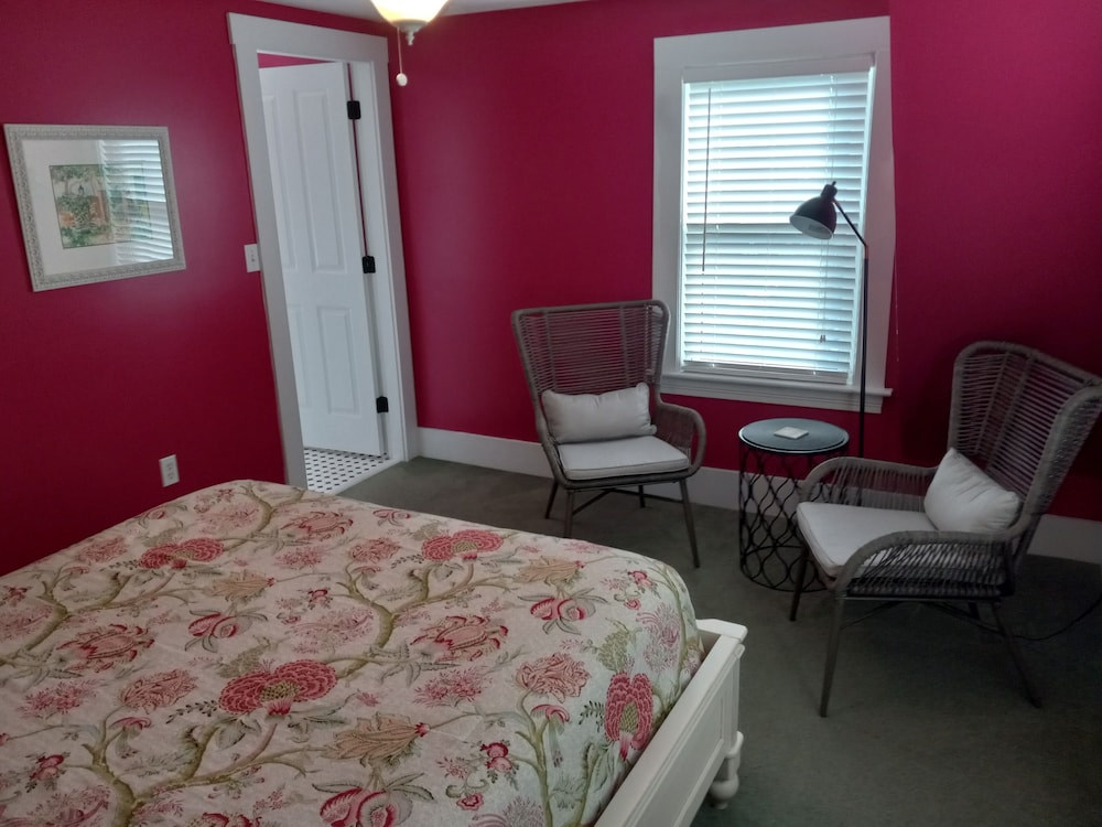 Double Room, 1 Queen Bed photo 3