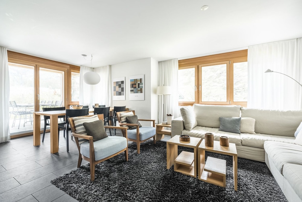 Luxury Apartment, 3 Bedrooms, Non Smoking, Mountain View (Kumme)