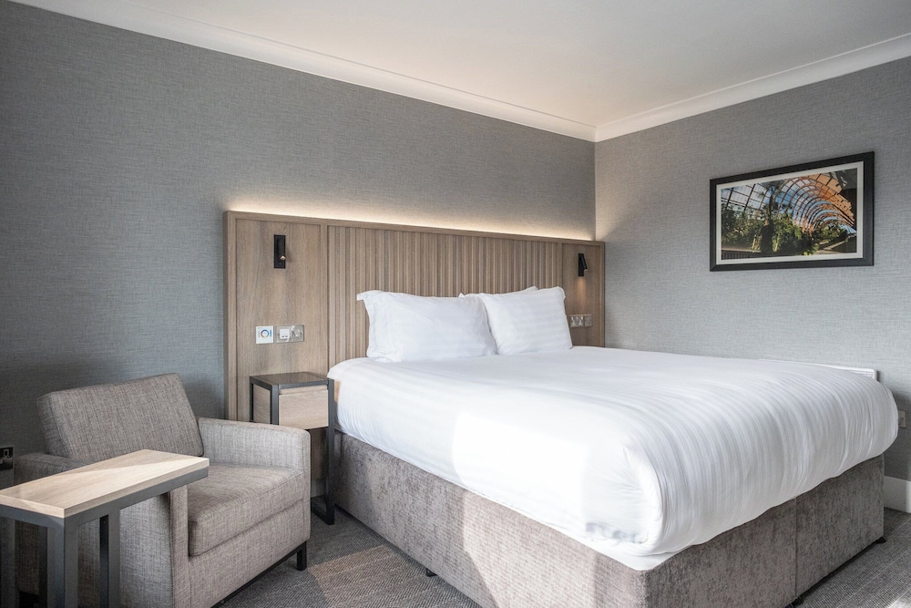 Standard Room, 1 King Bed (Super King) - Photo 3