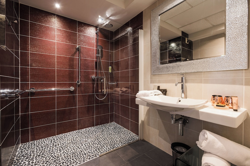Room (Prestige) - Photo 2