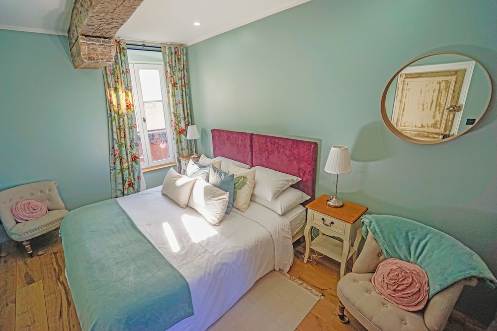 Deluxe Double Room, 1 King Bed photo 1