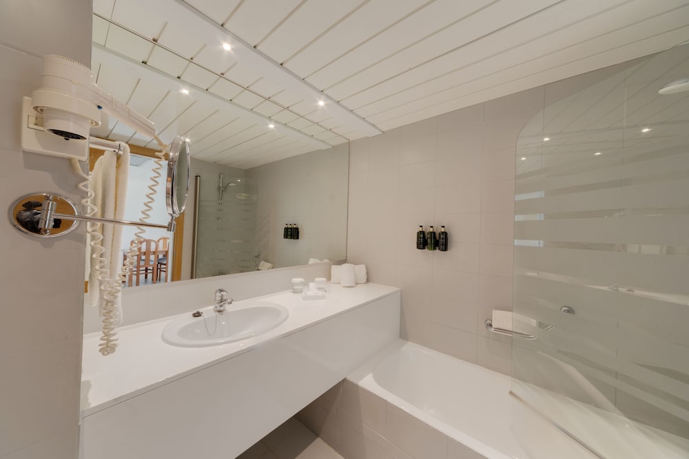 Apartment, Partial Sea View (2 Adults) - Photo 7