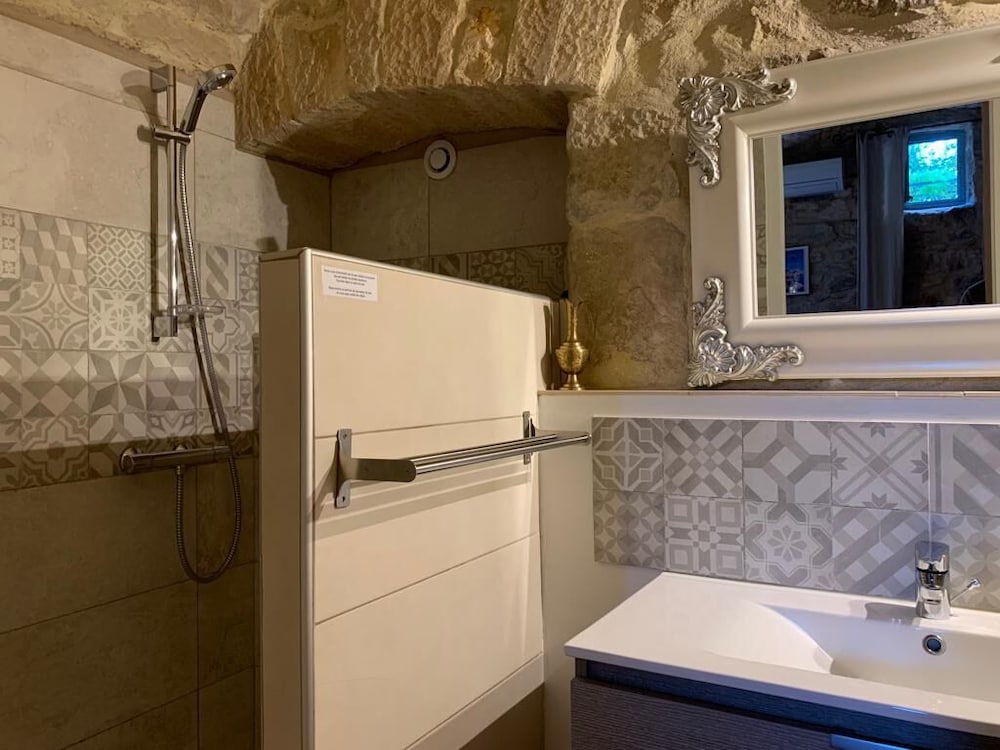 Standard Double Room, 1 Bedroom, Garden View photo 3