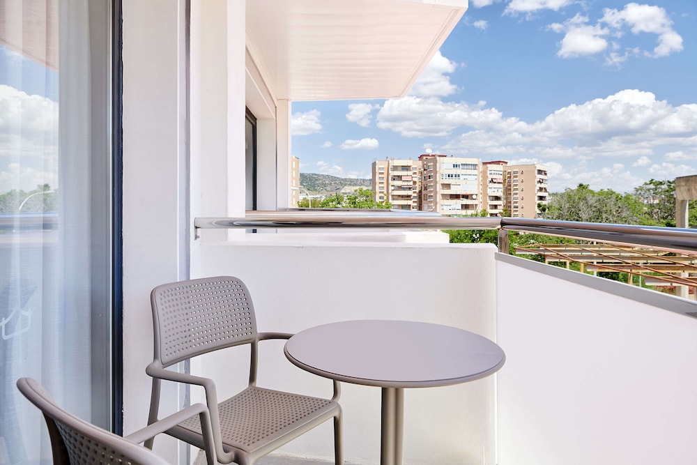 Standard Double Room, Balcony (Bed & Unlimited Brunch) - Photo 3