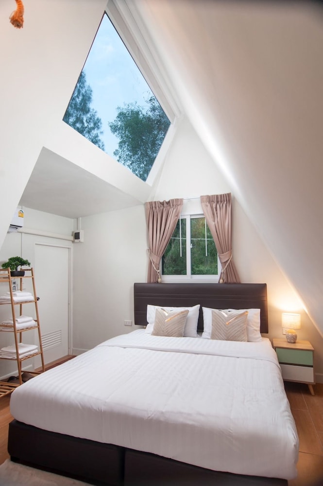 Standard Double Room - Photo 3
