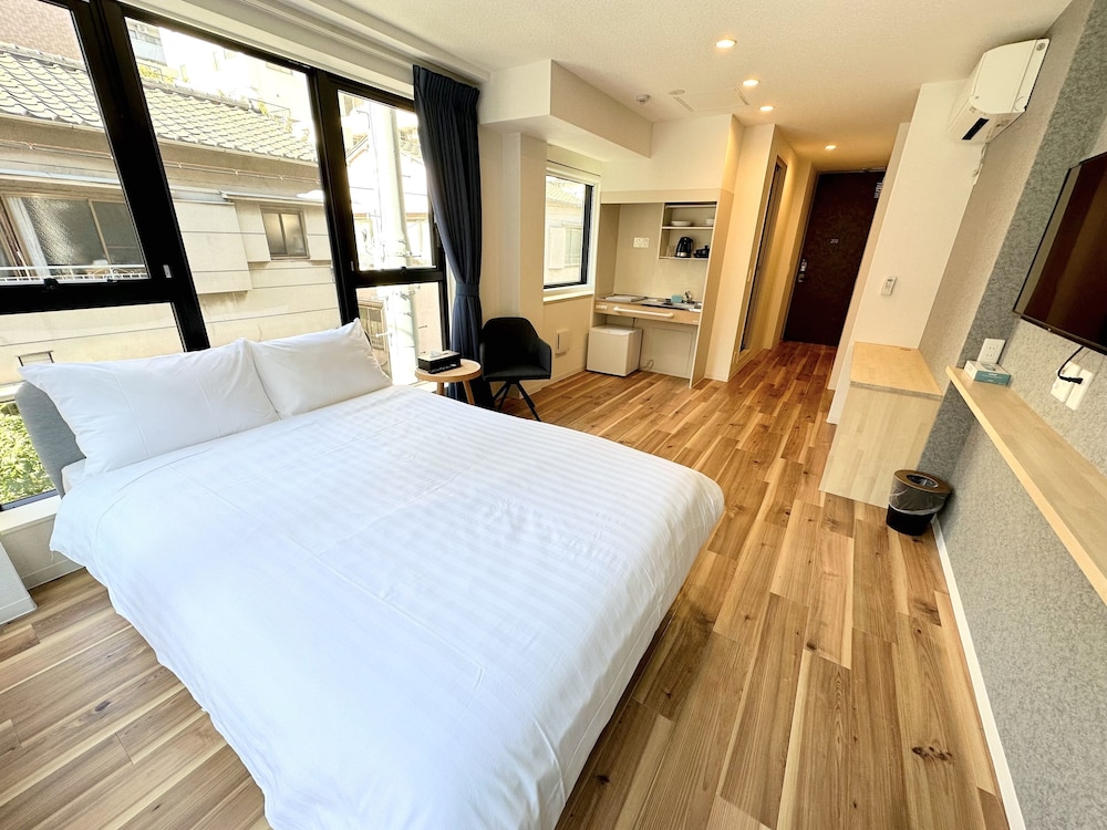 Basic Double Room, Non Smoking, Kitchenette (202)