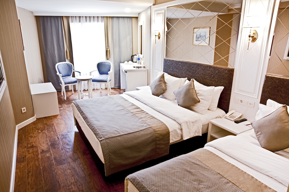 Family Suite (Deluxe) photo 3