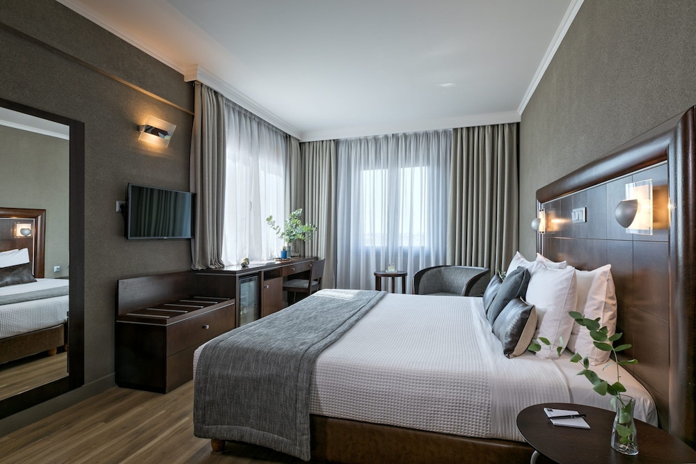 Superior Double or Twin Room - Photo 20