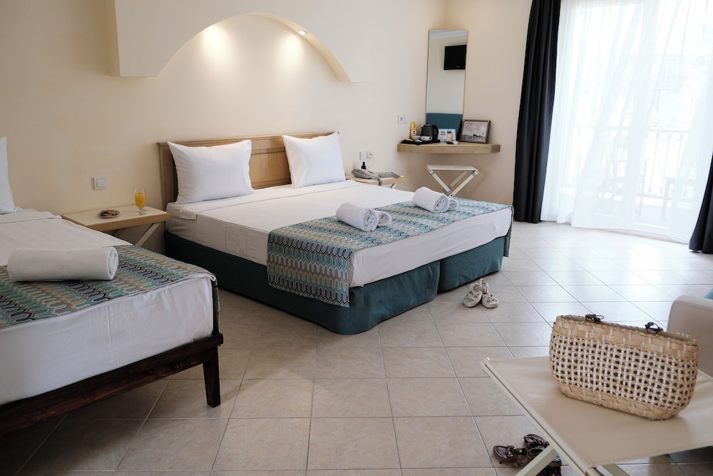 Superior Room, Garden View