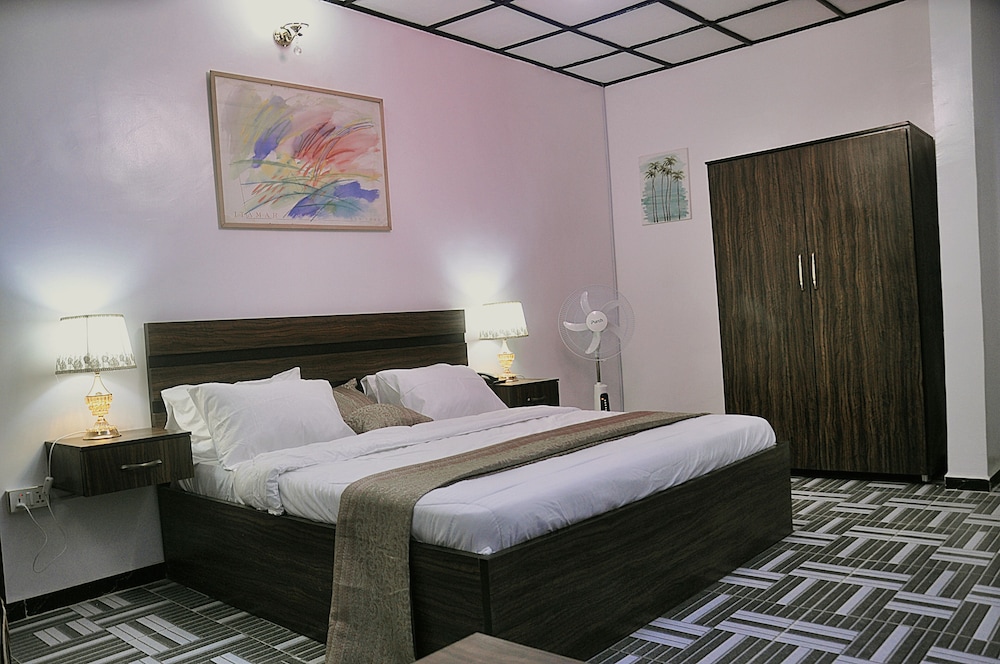 Deluxe Studio Suite