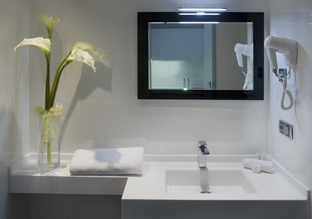 Studio Suite (Triple)