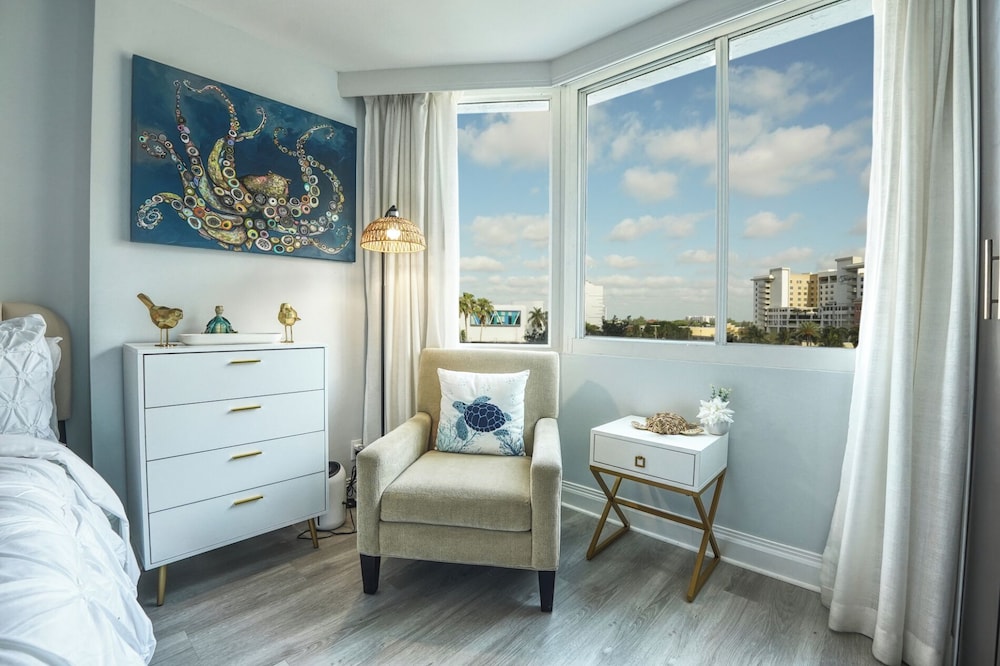 Comfort Suite, City View