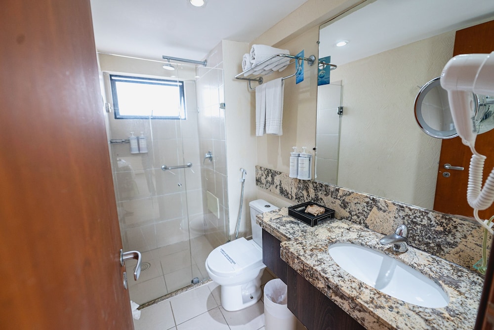 Deluxe Twin Room - Photo 12