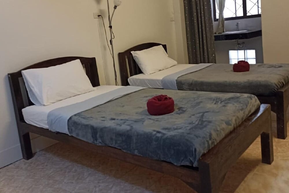 Standard Twin Room - Photo 2