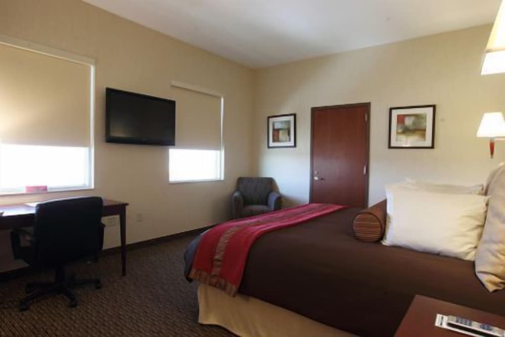 Standard Room, 1 King Bed photo 1