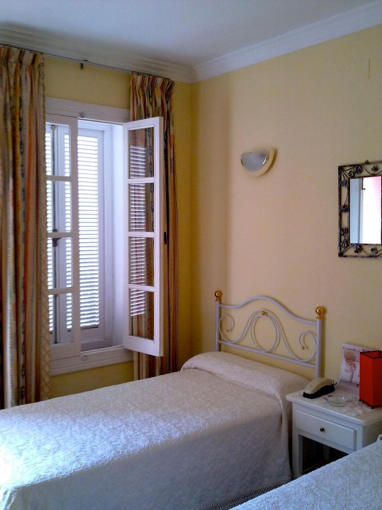 Classic Double or Twin Room, Terrace - Photo 2