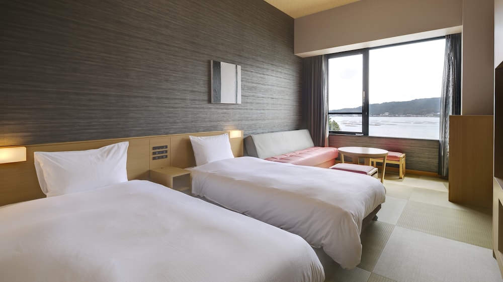 Superior Twin Room, Non Smoking, Sea View - Photo 1