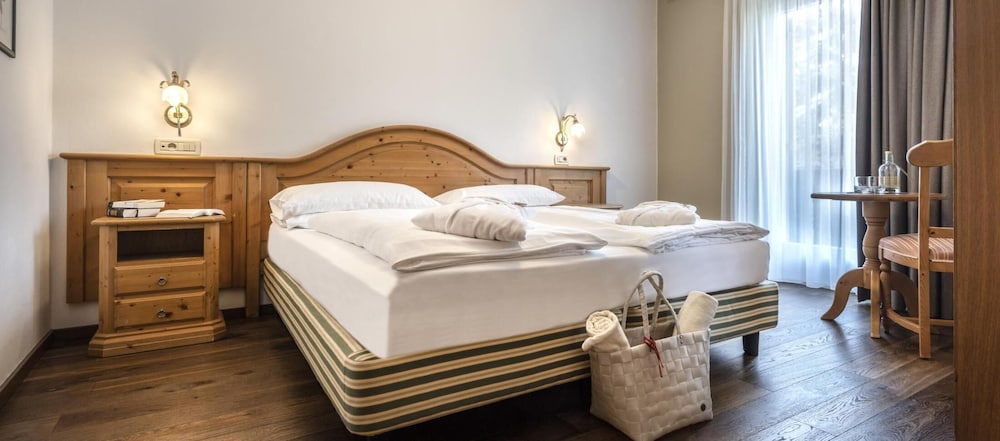 Double Or Twin Room photo 3