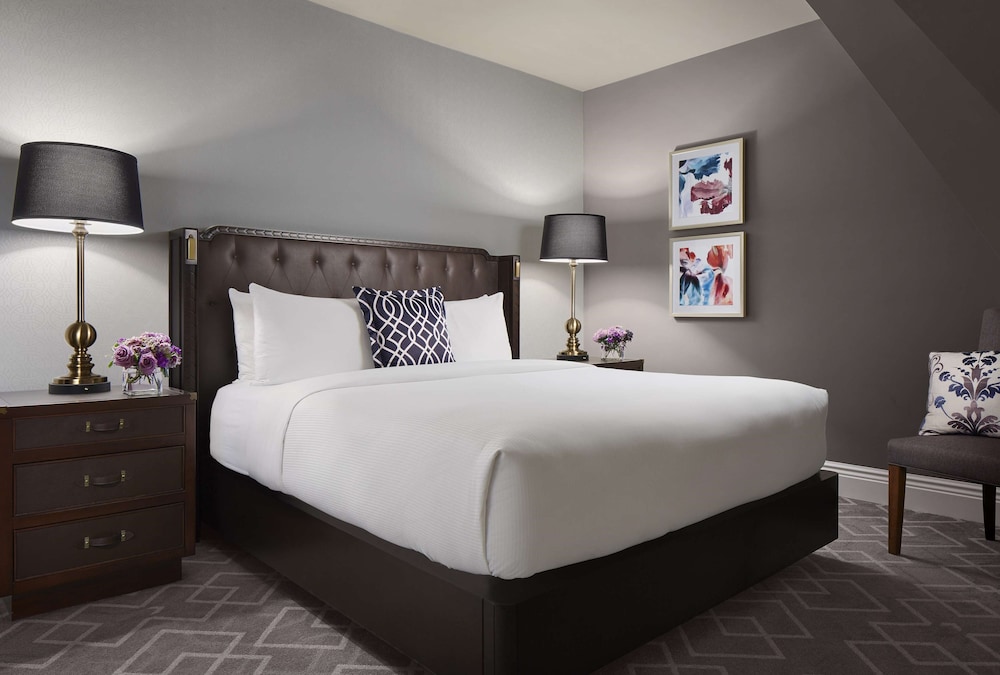 Room, 1 King Bed, Non Smoking (Fairmont Gold King) - Photo 1