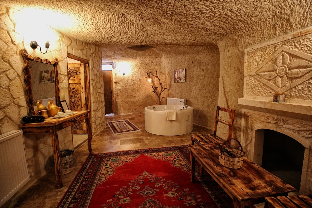 Honeymoon Room (Alesta) - Photo 8
