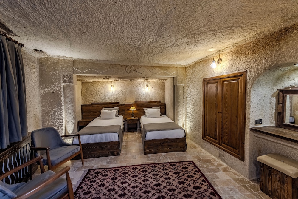 Superior Twin Room - Photo 2